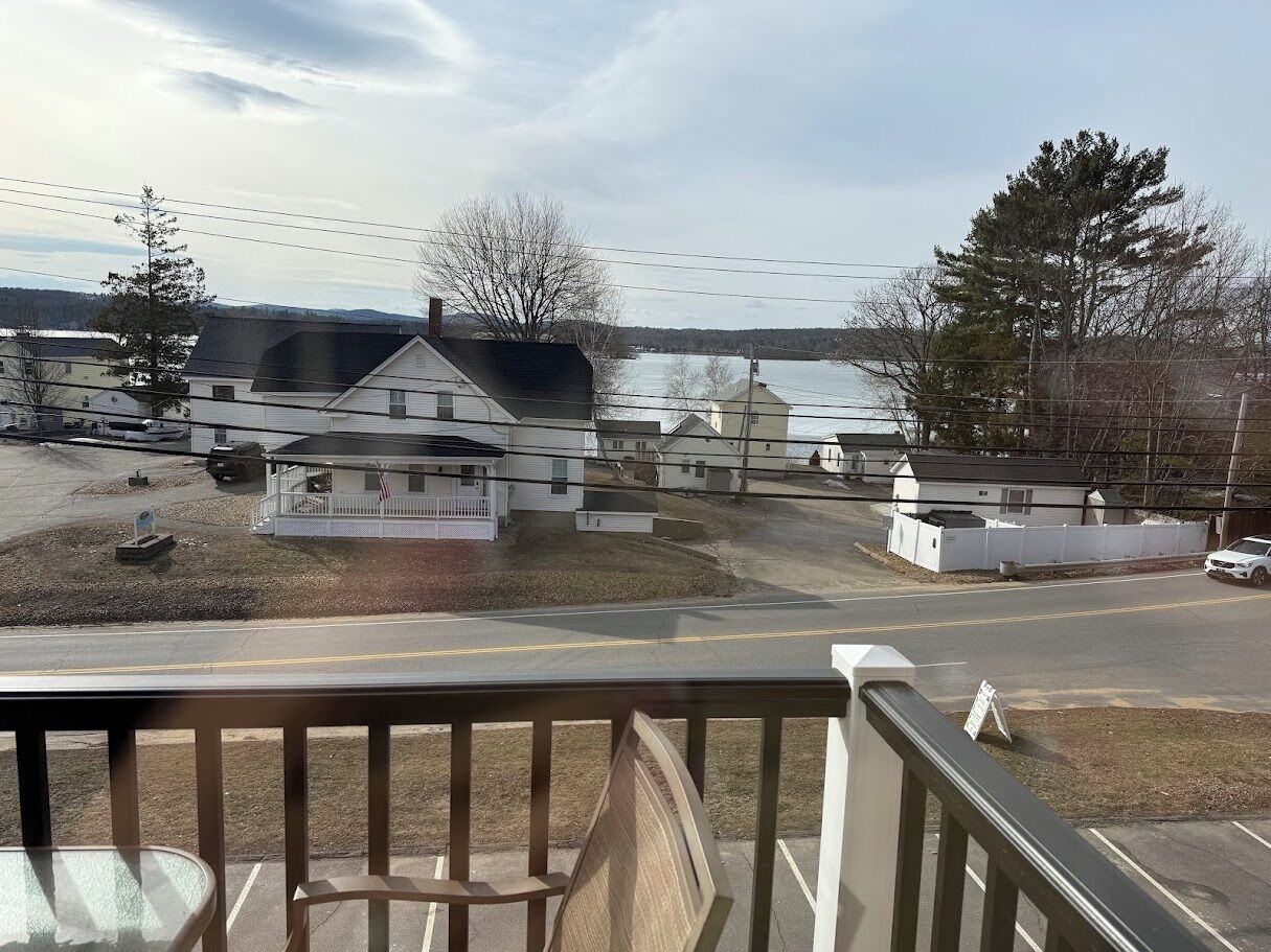 Appart'hôtel Standard, vue partielle sur le lac | Enceinte de l’hébergement