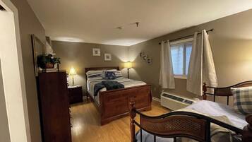 Comfort Condo, Partial Lake View