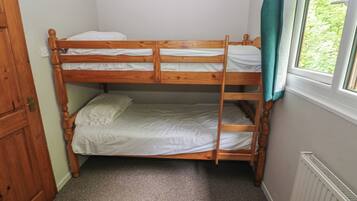Cottage | 3 bedrooms, individually decorated, individually furnished, free WiFi