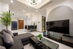 Living area - 2 Bedroom Apartment for Rent at Vinhomes Central Park (Thành phố Hồ Chí Minh)