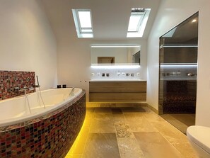 House | Bathroom - Farmhouse With Turkish Steam Bath (Vriezenveen)