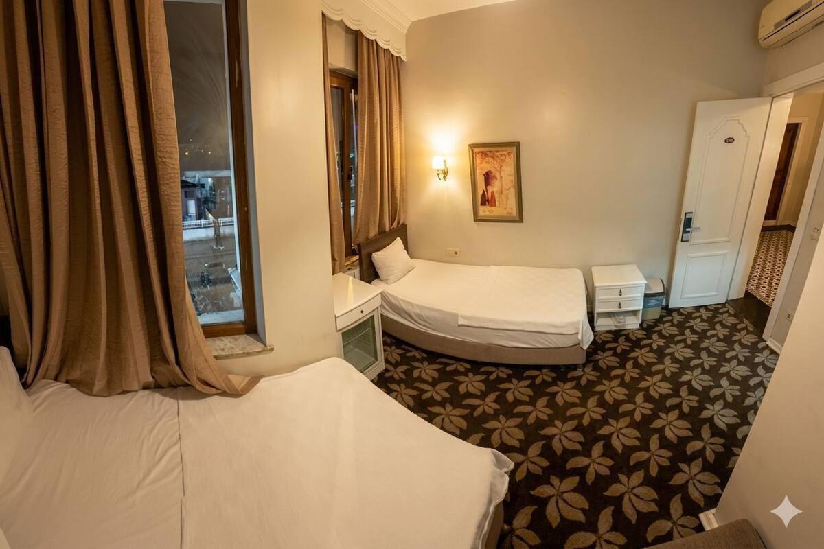 Twin Room, 2 Single Beds, City View