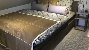 Iron/ironing board, WiFi, bed sheets - Apartment 'Ferienwohnung Schöne Aussicht' with Balcony and Wi-Fi (Wienhausen)