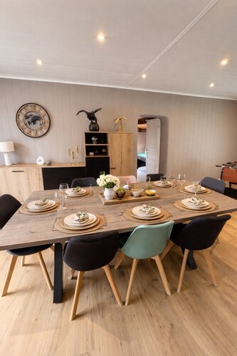 Grande maison  10 à 12 personnes avec piscine ,Billard,baby-foot,Ping- Pong