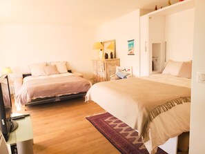 Iron/ironing board, free WiFi, bed sheets - Plein Sud BIARRITZ: all on foot, renovated apartment, terrace, basement parking (Biarritz)
