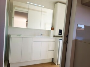 Interior - Plein Sud BIARRITZ: all on foot, renovated apartment, terrace, basement parking (Biarritz)