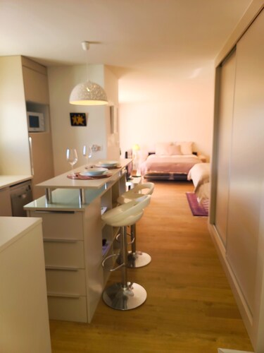 Plein Sud BIARRITZ: all on foot, renovated apartment, terrace, basement parking