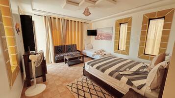 Rom – deluxe, balkong, hageutsikt