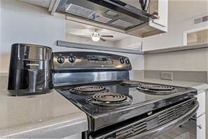 Private kitchen - Peaceful 1 BR in Gilbert, AZ (Gilbert)