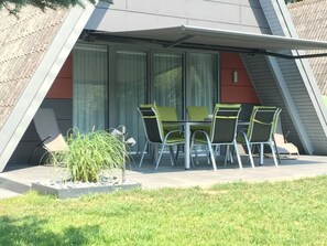 Outdoor dining - Holiday Home 'Meinhaus-damp' with Terrace, Garden and Wi-Fi (Damp)