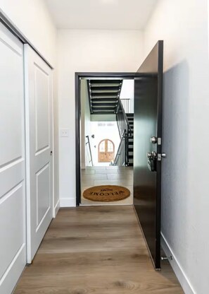 Interior - Warm Home  Colorado Springs Views (Colorado Springs)