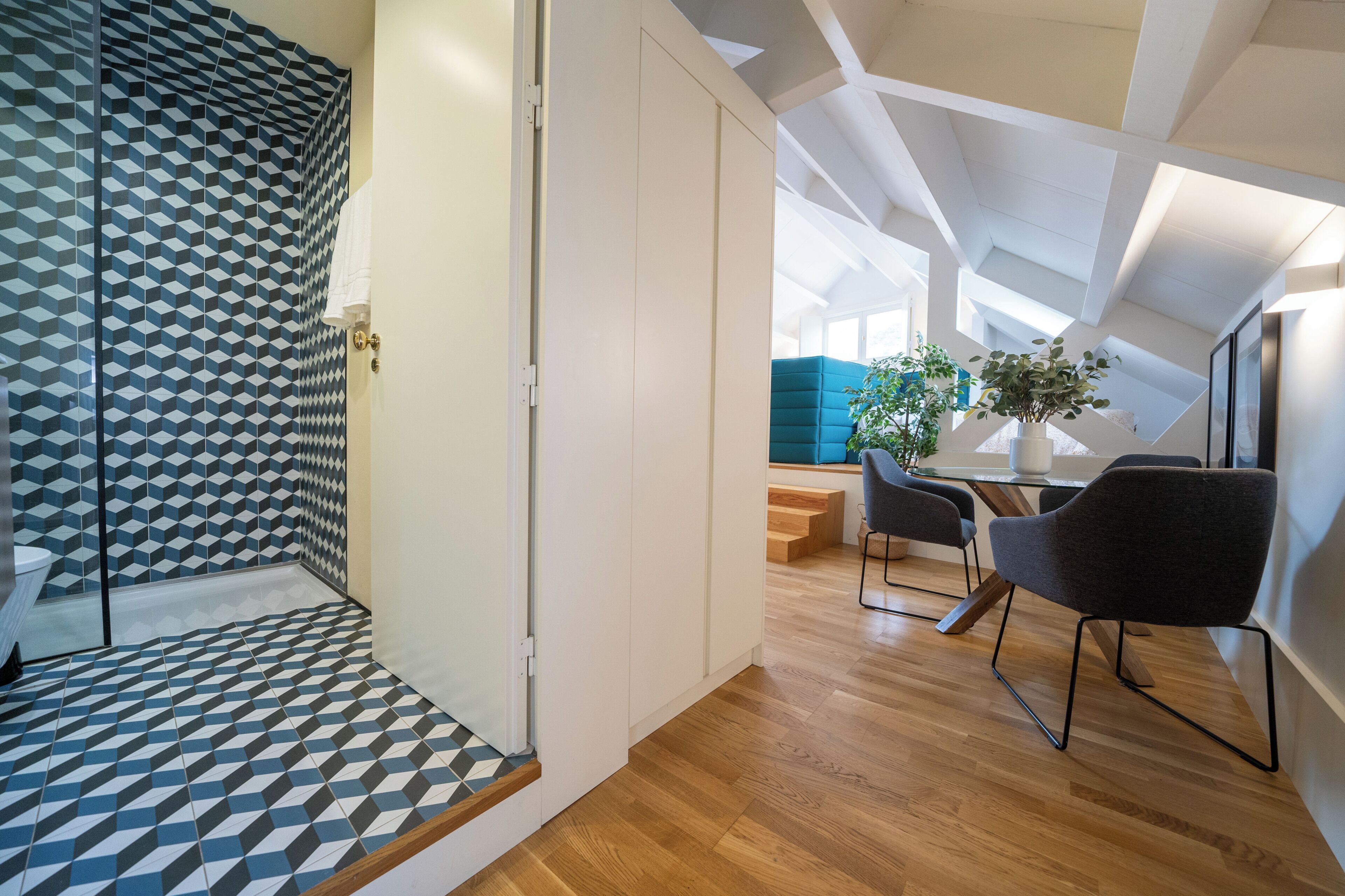 Apartment, City View | Bathroom | Towels, soap