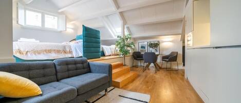 Blackout curtains, soundproofing, iron/ironing board, free WiFi