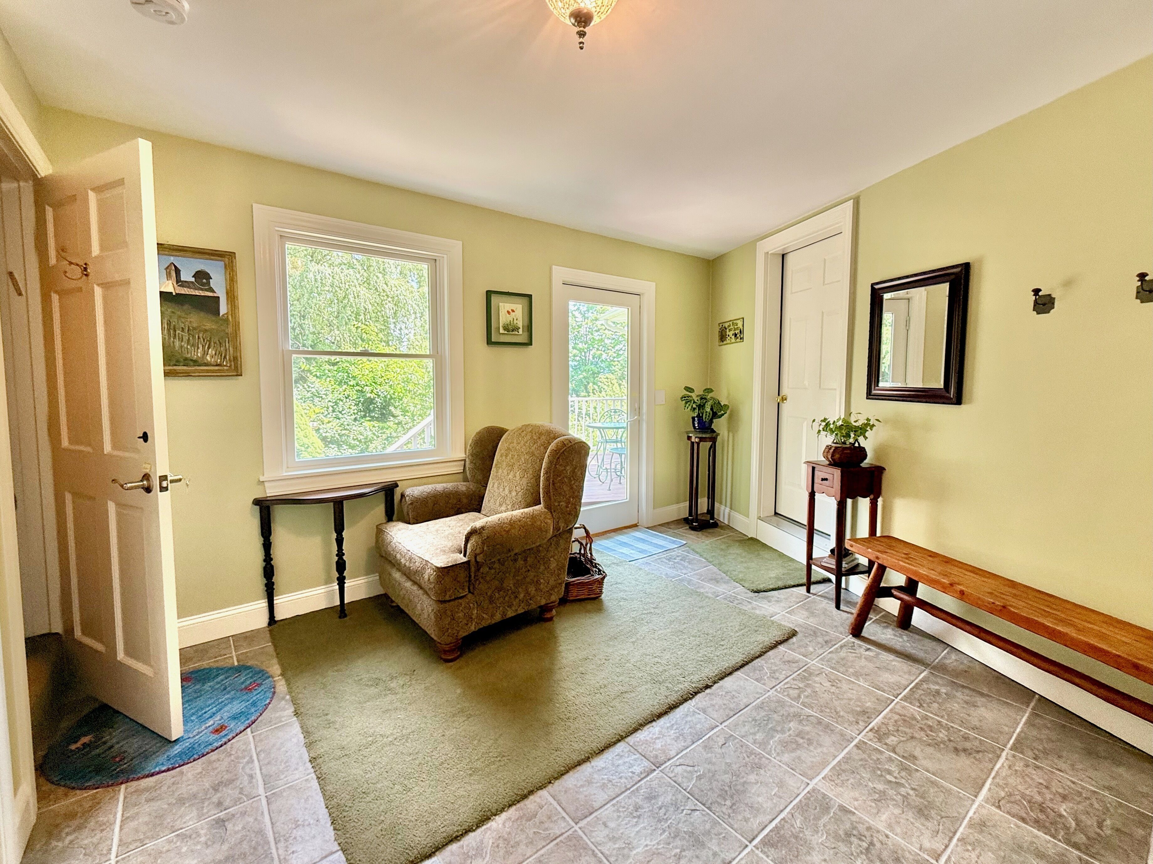 Hotel-like Balcony Suiteprivate Wing&entryensuite Bathviewwalk To Town, Lake - Great Barrington, MA