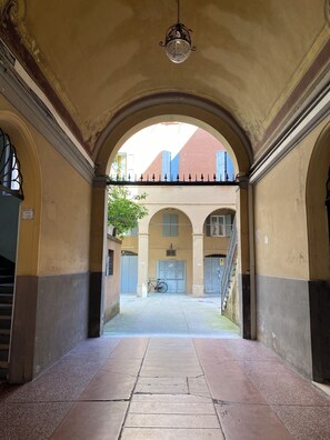 Interior - La Cocinella: Elegant Modena Stay Steps from Cathedral & Fine Dining (Modena)