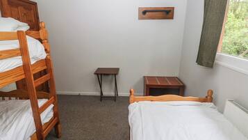 Cottage | 3 bedrooms, individually decorated, individually furnished, free WiFi