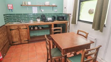 Cottage | Dining