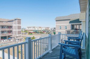 Property grounds - Haven House-Heated Pool, Spa, Views, 1 blk to sea (Kill Devil Hills)