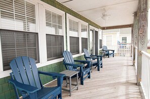 Terrace/patio - Haven House-Heated Pool, Spa, Views, 1 blk to sea (Kill Devil Hills)
