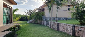 1-bedroom cottage in Sanga for your family / group getaway. 1.3km from main road