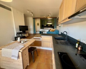 Fridge, oven, dishwasher, coffee/tea maker - Beautiful 45 m² apartment with terrace in Nice (Nice)