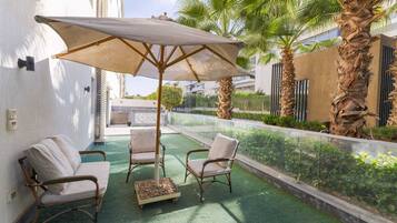 Comfort Apartment, 2 Bedrooms, Garden View | Terrace/patio