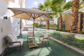 Comfort-Apartment, 2 Schlafzimmer, Gartenblick | Terrasse/Patio
