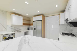 Private kitchen - ELITE New Modern 3BR Apartment (New Cairo)