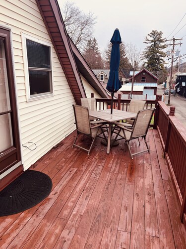 2-bedroom apartment in Village of Ellicottville perfect for your getaway.