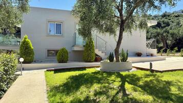 Maison Confort, 2 chambres, balcon, vue ville