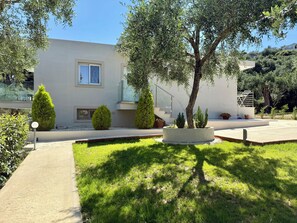 Comfort House, 2 Bedrooms, Balcony, City View - Thomas apartments Corfu (Corfu)