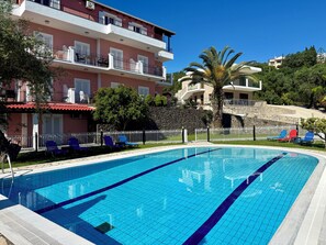 Seasonal outdoor pool, open 9:00 AM to 8:30 PM, pool umbrellas - Thomas apartments Corfu (Corfu)