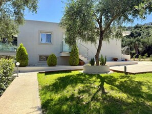 Casa familiar, 2 habitaciones, balcón, vistas a la ciudad | Jardines del alojamiento