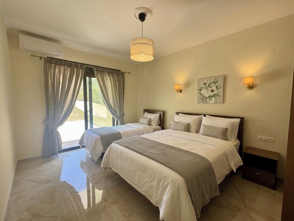 Luxury Villa, Lanai, Bay View | In-room safe, soundproofing, free WiFi, bed sheets
