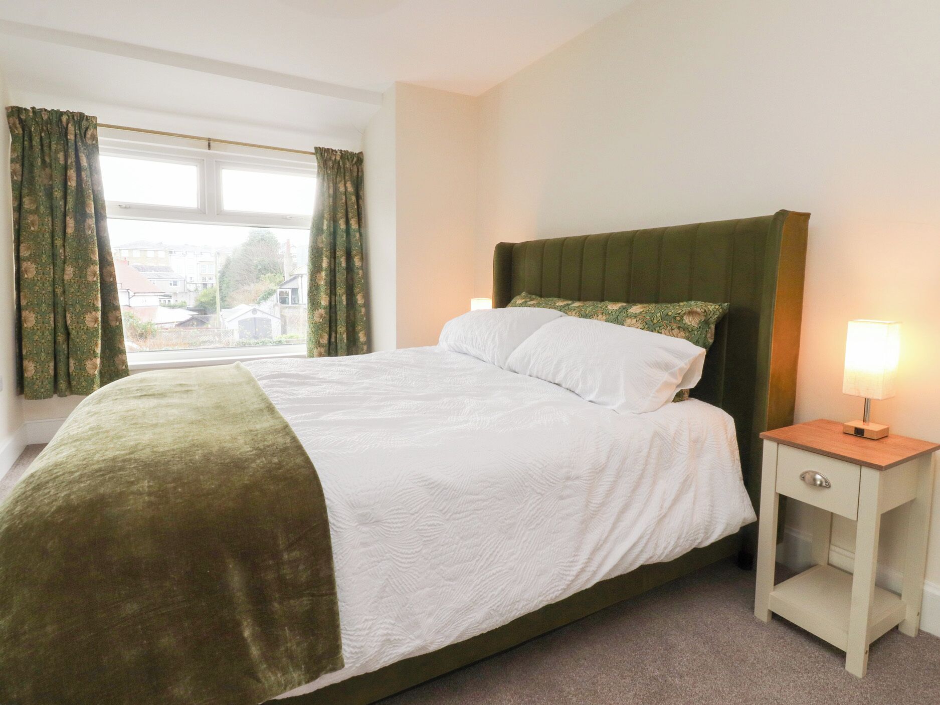 3 bedrooms, individually decorated, individually furnished, free WiFi