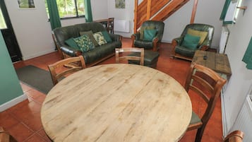 Cottage | Dining