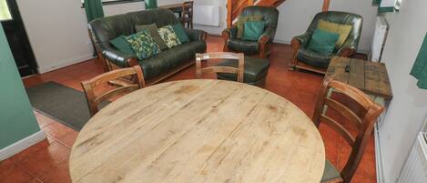 Cottage | Dining