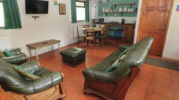 Cottage | Living area