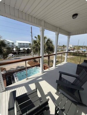 Property grounds - Simply Adventurous - On the Canal & By the Beach! (Mexico Beach)