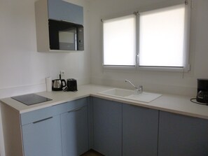 House | Private kitchen - House With Breathtaking View of the Lake (Lacanau)