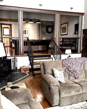 TV, fireplace, DVD player, ping pong