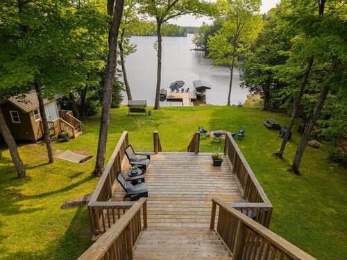 Family Retreat | 4BR, Beach, Huge Dock, Firepit