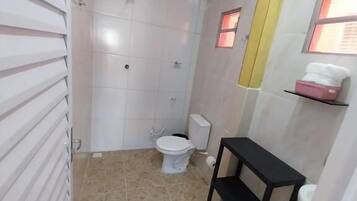 Family Room, Balcony, Garden View | Bilik Mandi