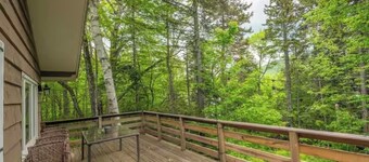 Private Spring Cabin Close To Hiking Trails, Somerset Lake, & Golf Course