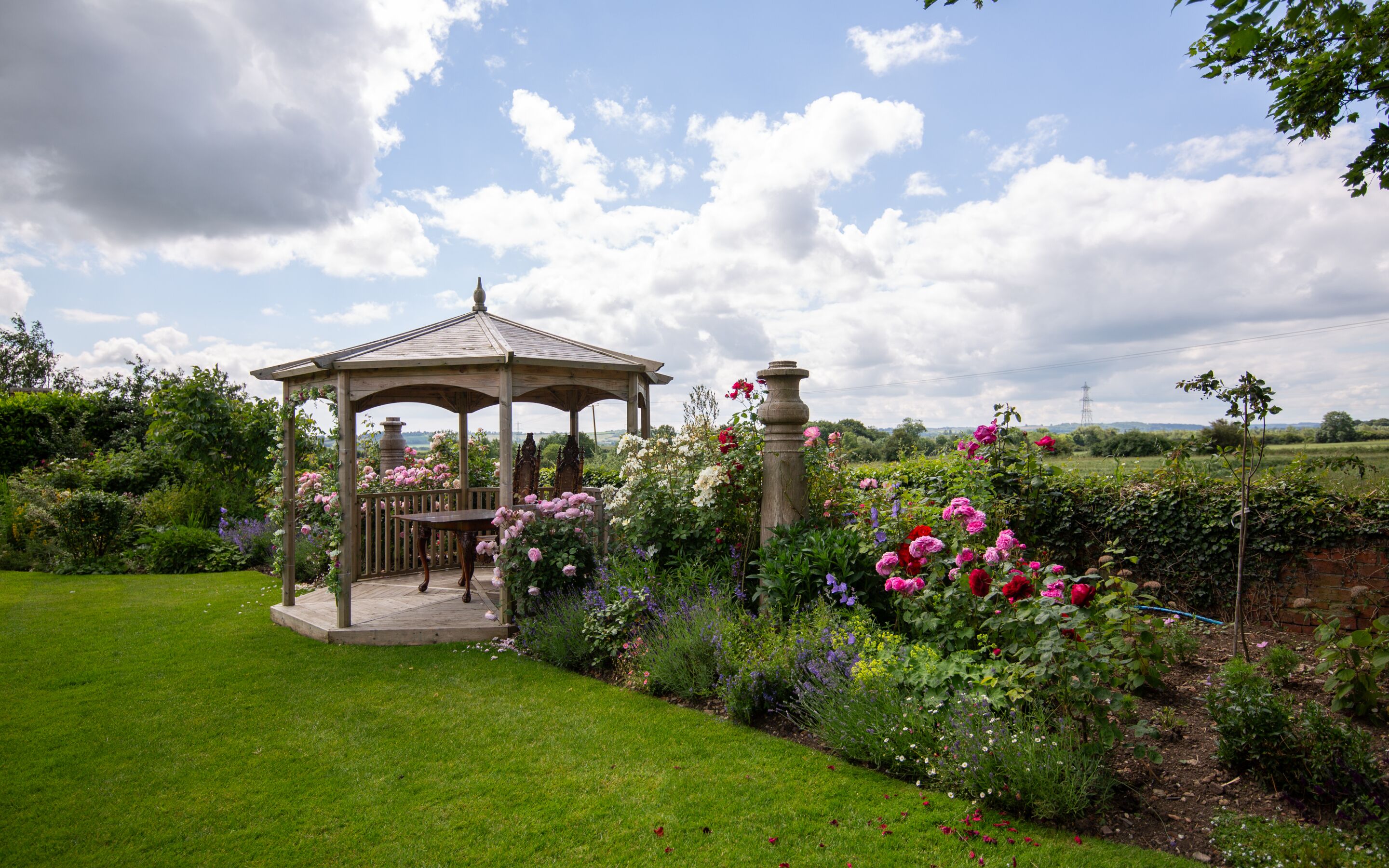 Exclusive House, Ensuite (Allington Manor ) | Garden