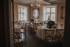 Maison Exclusive, salle de bains attenante (Allington Manor )