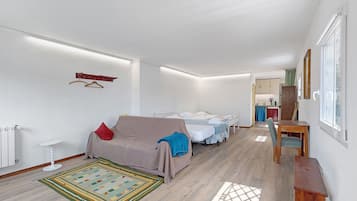 WiFi, bed sheets