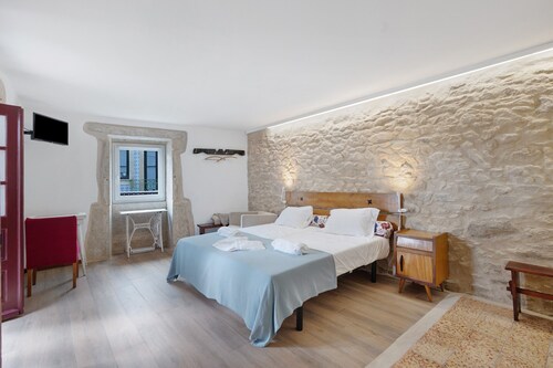 Portas de Caminha I with Mountain View, Minho River, Shared Terrace and Wi-Fi