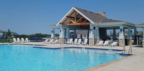 Pool - Spacious 5BR Home Sleeps 12 - Pool - Family Friendly (Gardner)