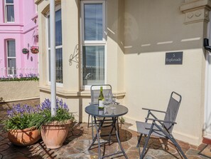 Açık havada yemek servisi